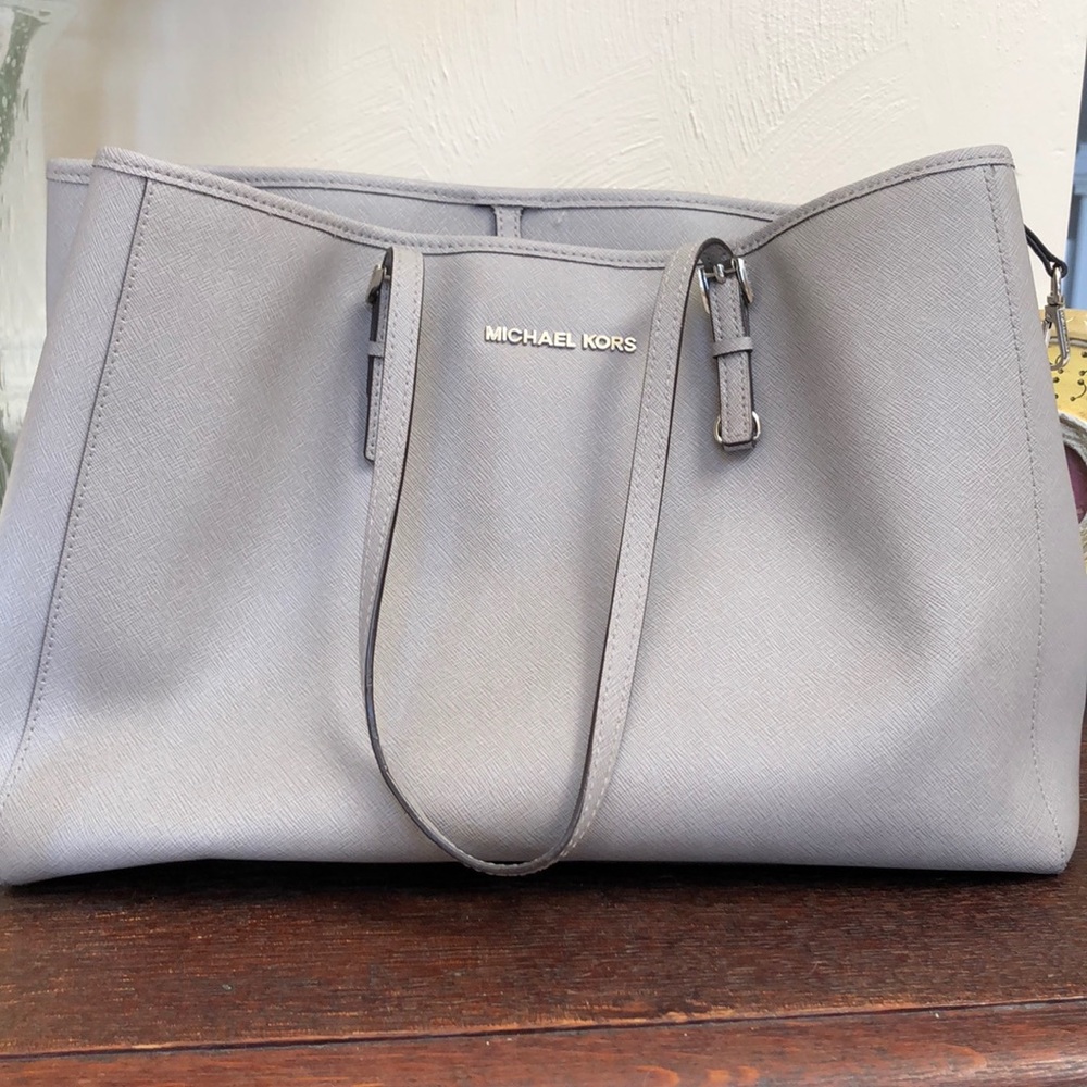 Micheal Kors Purse